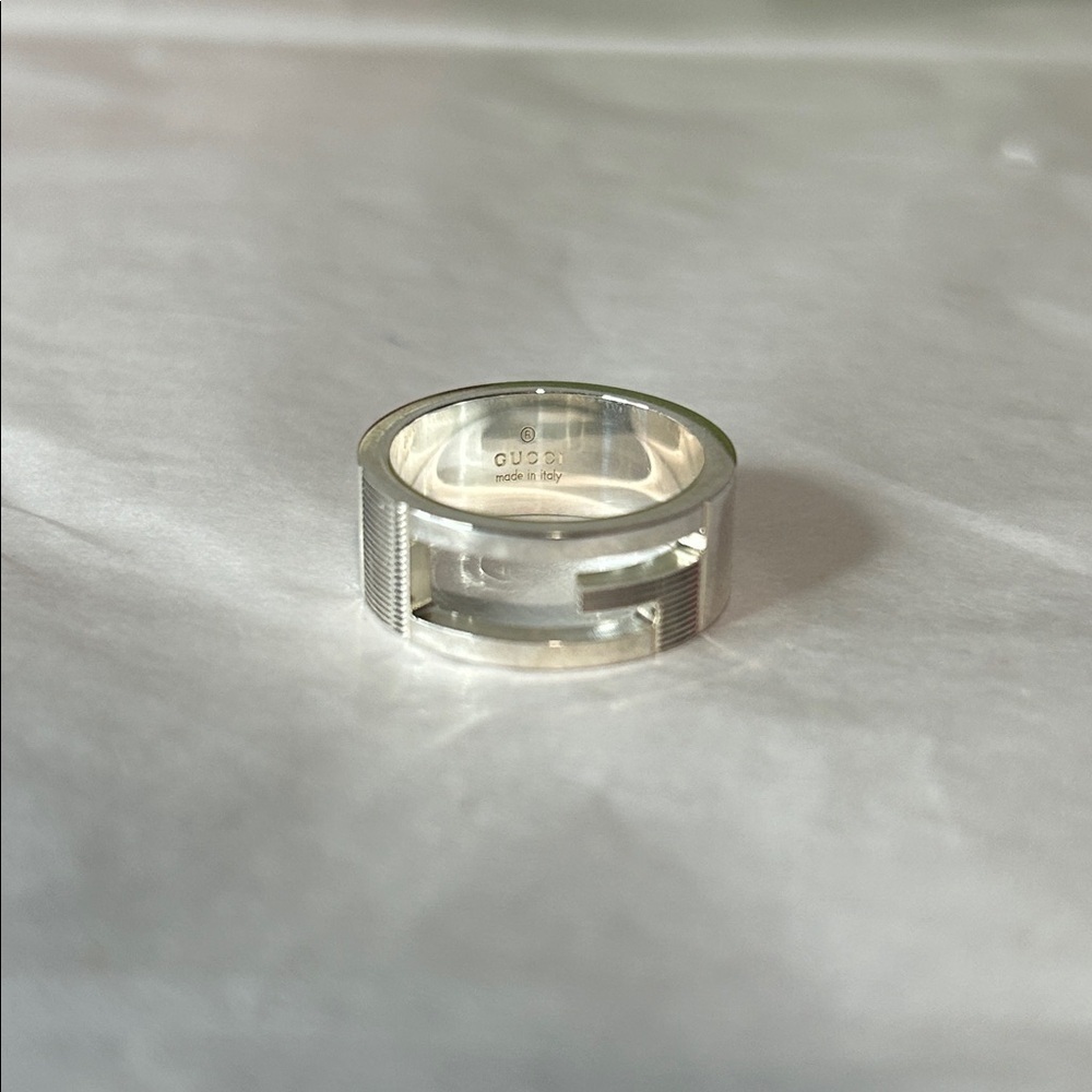 Gucci silver ring size 6 brand new with box, & dust bag - Picture 2 of 6